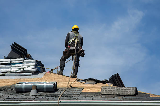 Professional Gutter Installation technician working in New Plymouth, ID